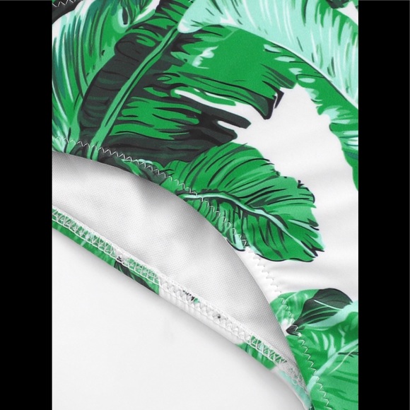 Criss cross tie back tropical print bikini - Picture 4 of 7